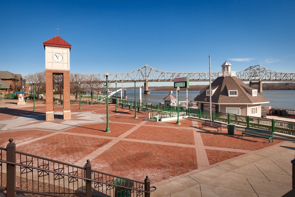Staybridge Suites Downtown Peoria by IHG - photo 44