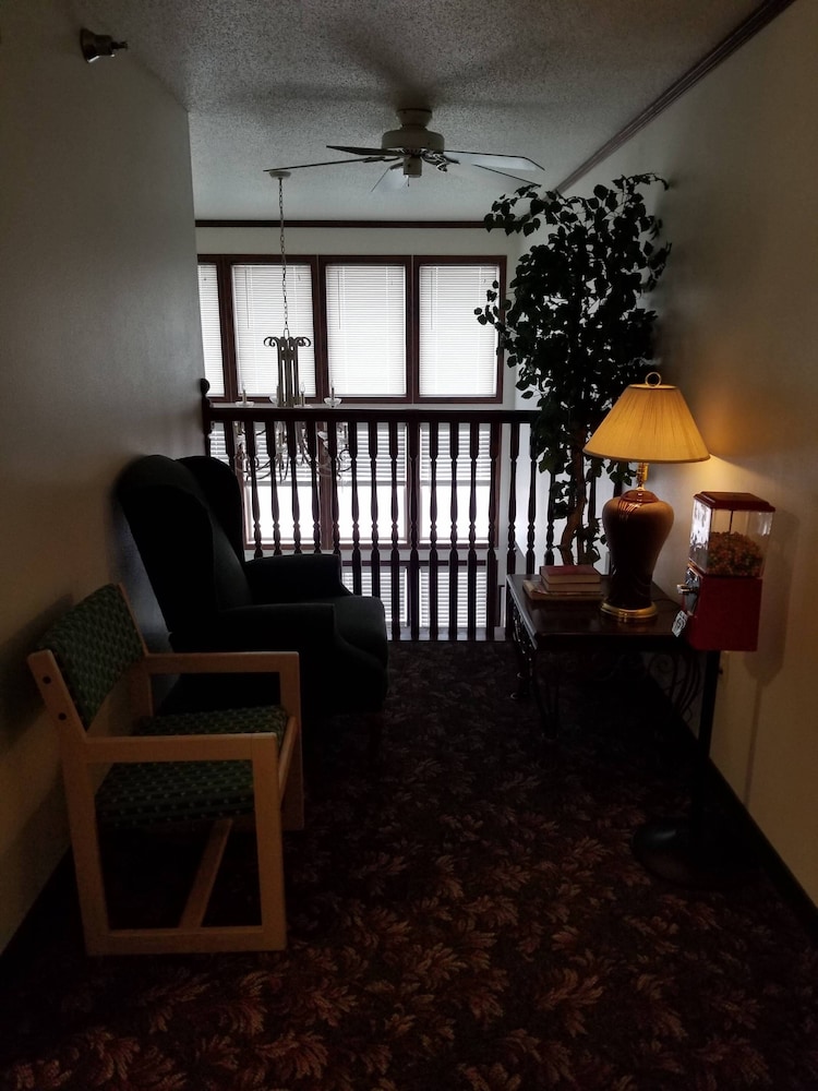 Bilmar Inn & Suites Dell Rapids Near Sioux Falls - photo 122