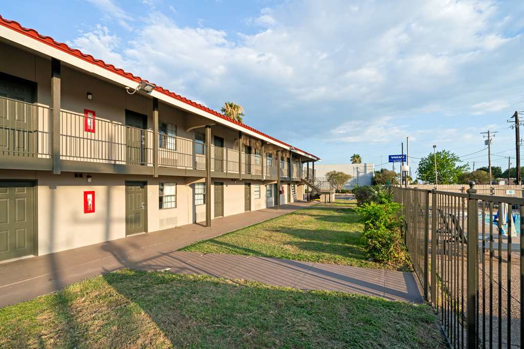 La Quinta Inn by Wyndham Corpus Christi North - photo 32