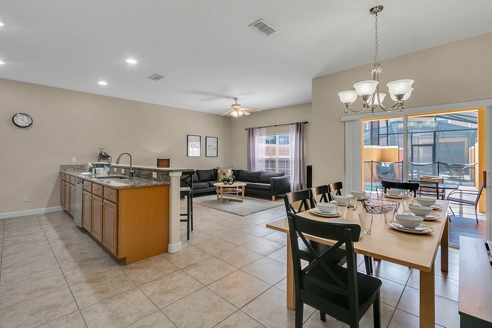 4 Bedrooms 3 Bathrooms Paradise Palms 8976 Mp - photo 9