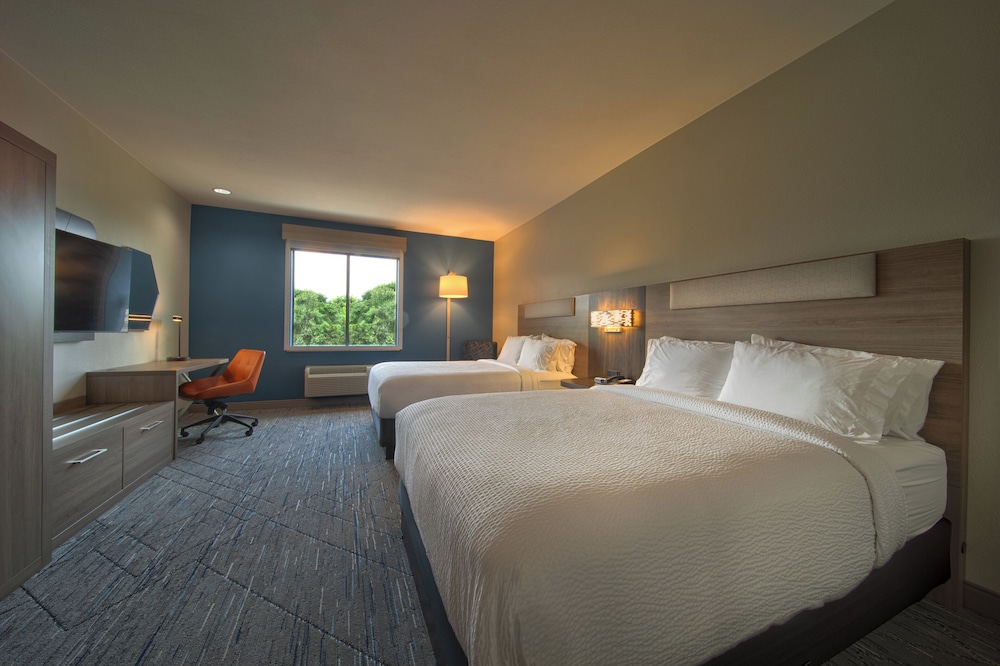 Holiday Inn Express Cleveland by IHG - photo 19