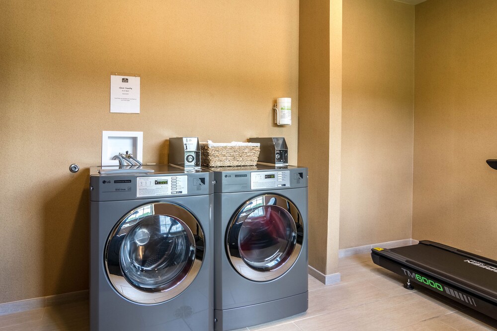Cobblestone Hotel & Suites Harborcreek - photo 18