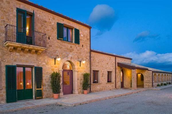 Salemi Agriturismo — 4-Star Luxury Hotel in Piazza Armerina, Italy