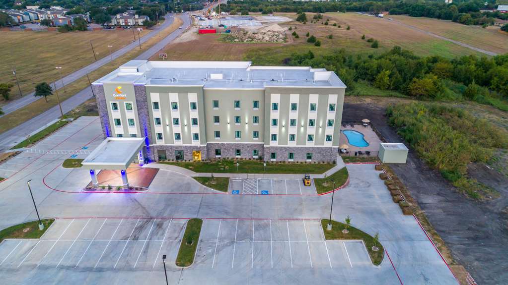 Comfort Suites DeSoto Dallas South - photo 51