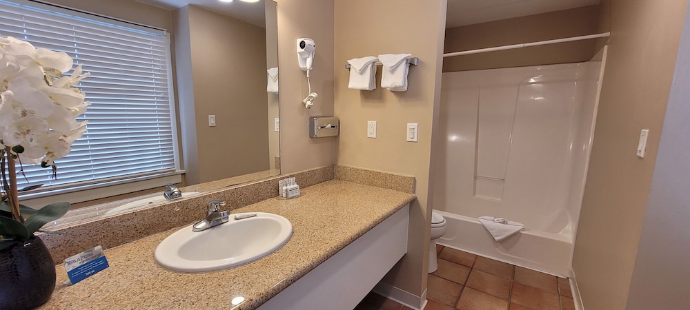 Butterfly Grove Inn - photo 32