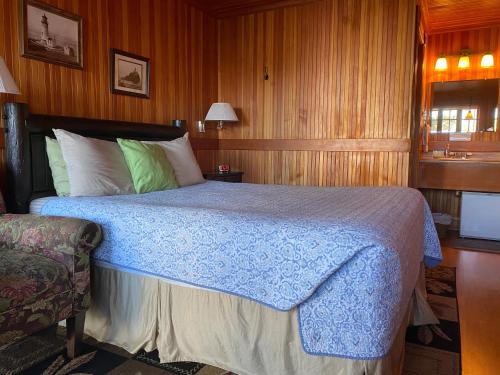 Whistling Winds Motel - photo 32