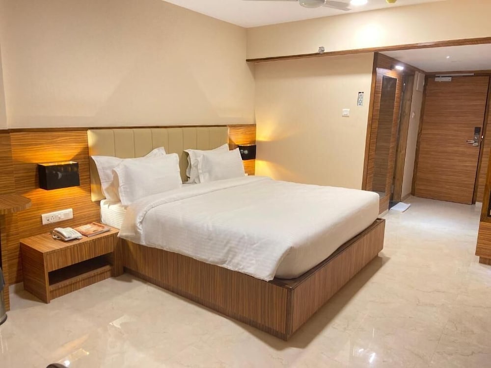 Hotel High Rise Regency — Burhanpur — photo 3
