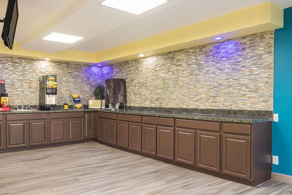 Rodeway Inn & Suites Monroeville Pittsburgh - photo 27