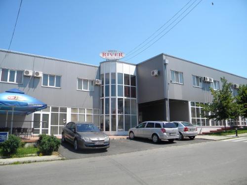 Hotel River - carbon neutral hotel in Targu Jiu