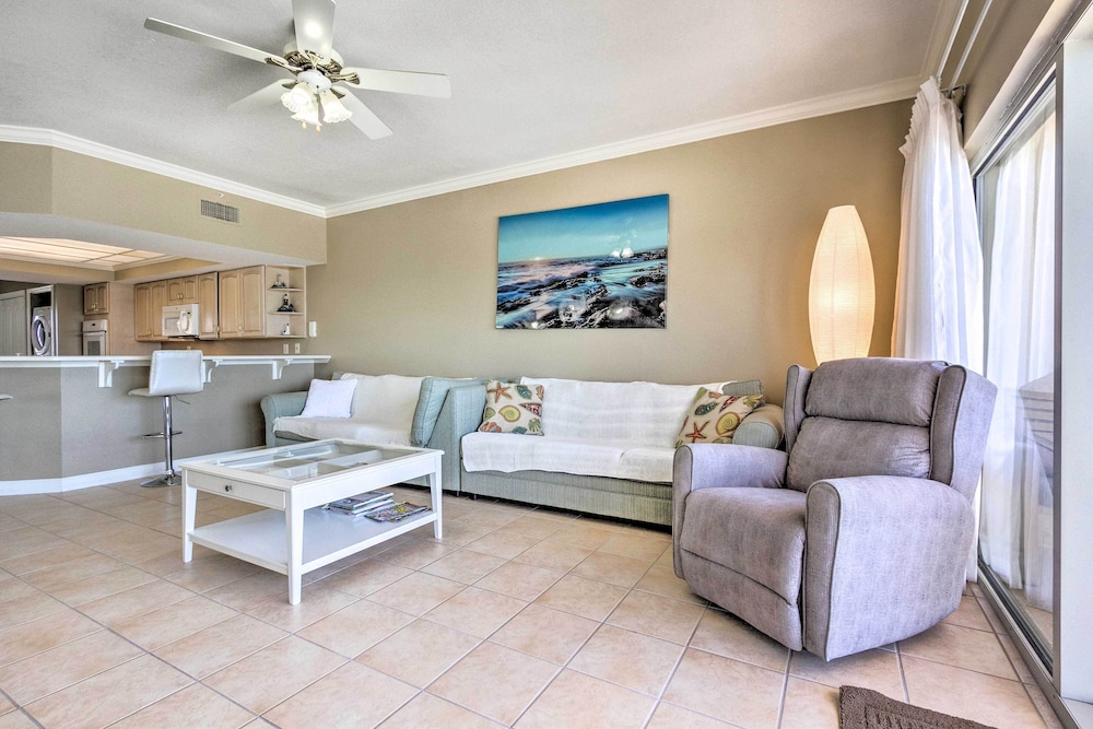 Gulf Views & Pool Access: Coral Reef Resort Condo - photo 5