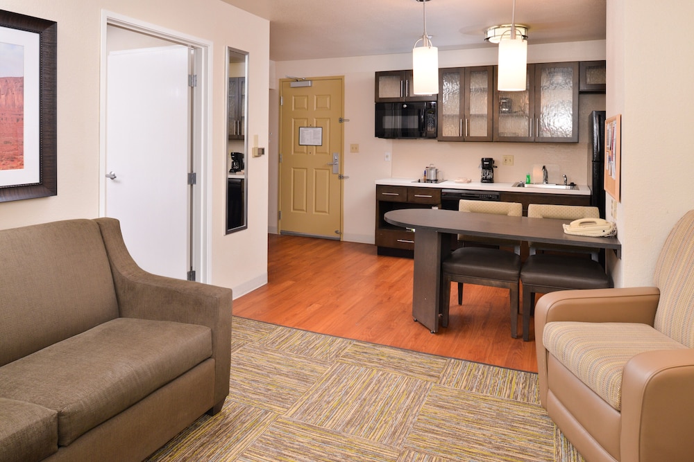 Candlewood Suites Austin Round Rock by IHG - photo 17