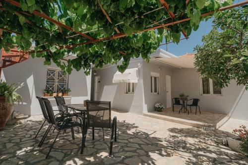 Theofania’s Home — Kiato — photo 4