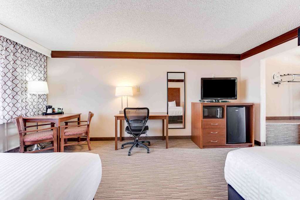 Best Western Movie Manor - photo 41