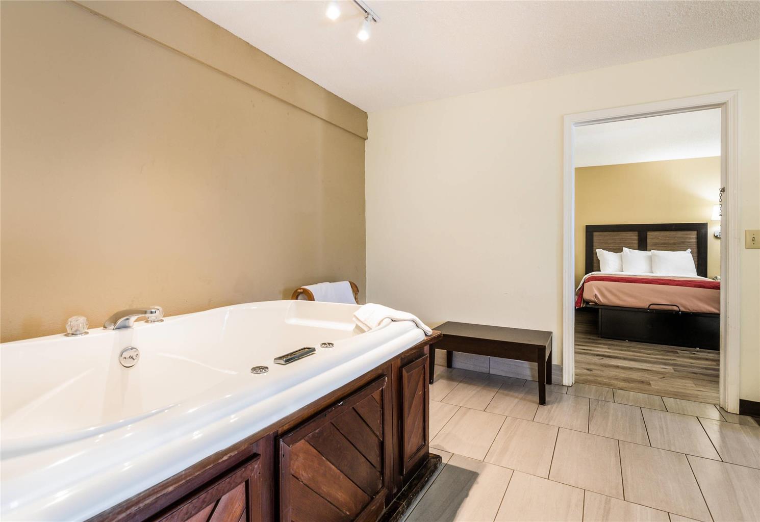 Econo Lodge Glade Springs I 81 - photo 33