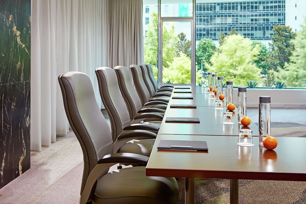 The Statler Dallas Curio Collection By Hilton - photo 96