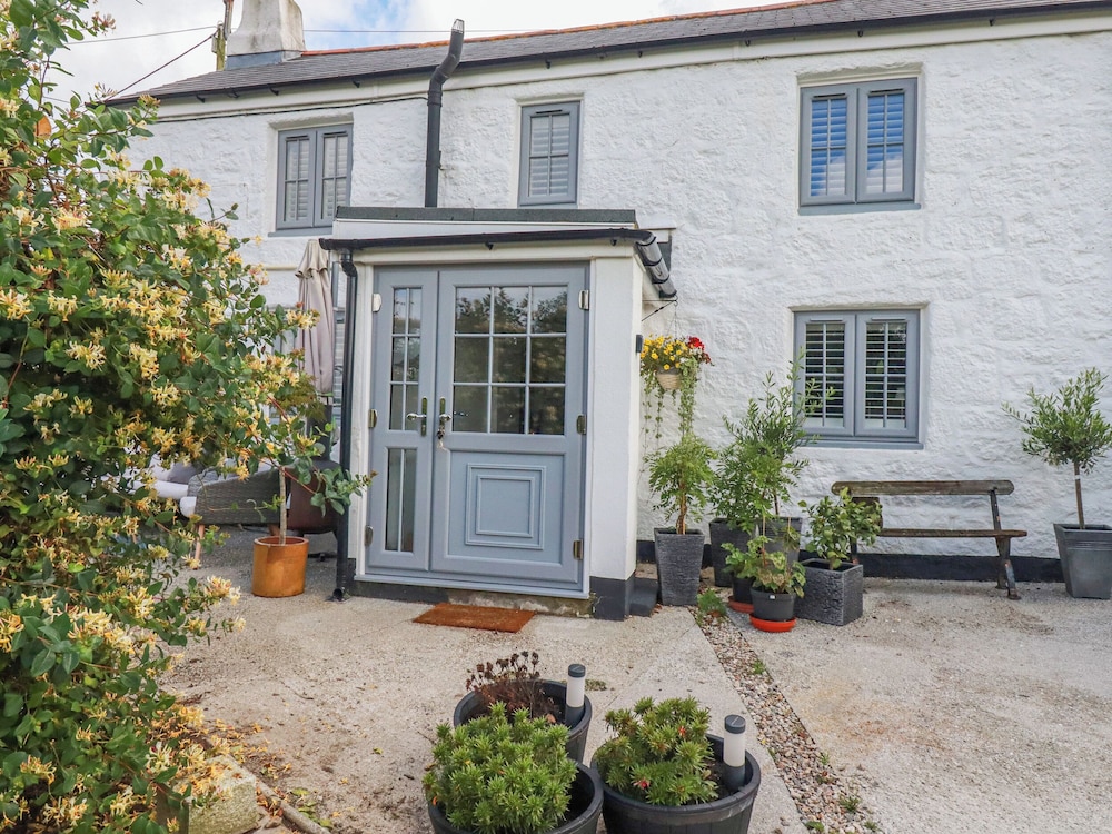 Bumblebee Cottage — 4-Star Luxury Hotel in Bodmin, United Kingdom
