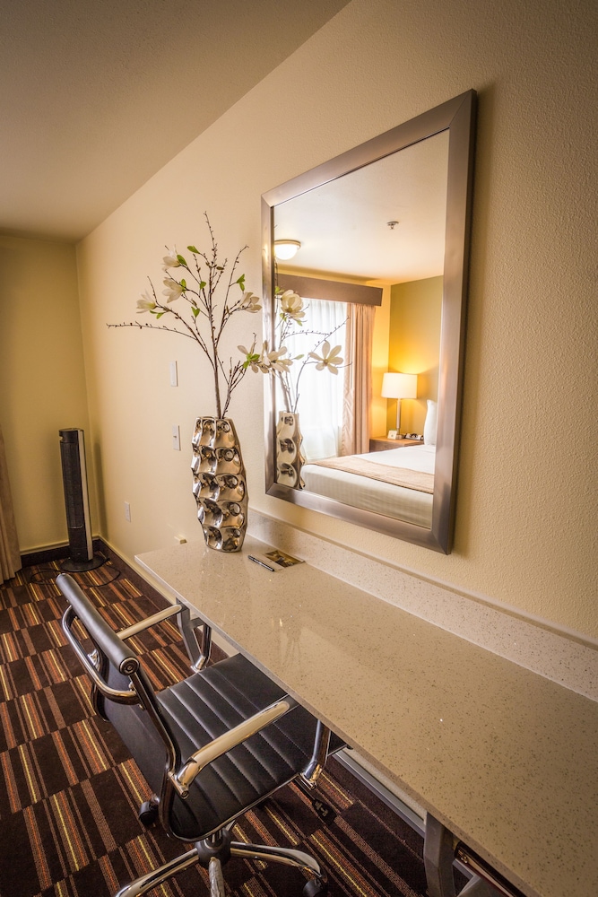 Inn at Wecoma - photo 10