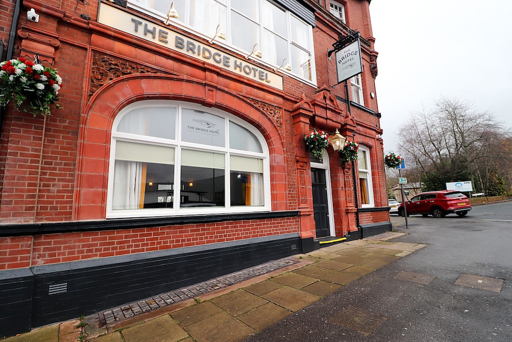 The Bridge Hotel — hotel in Bolton