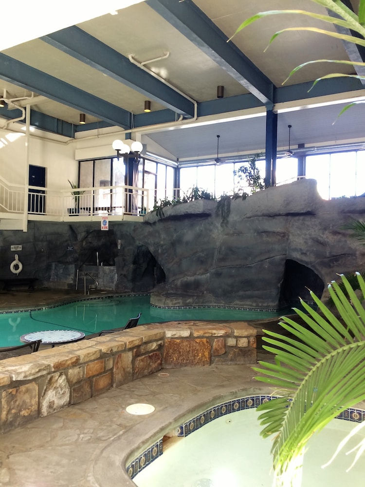 Sidney James Mountain Lodge - photo 54