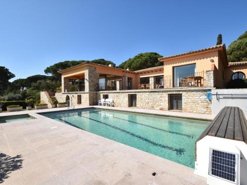Rosa - carbon neutral hotel in Begur
