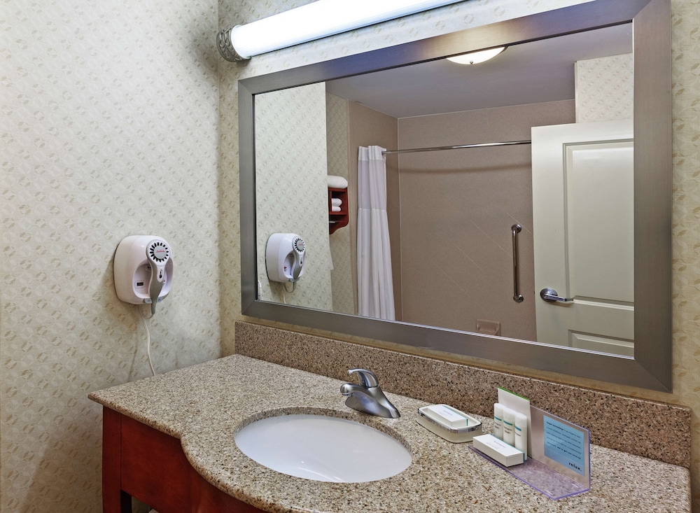 Hampton Inn & Suites El Paso West - photo 32