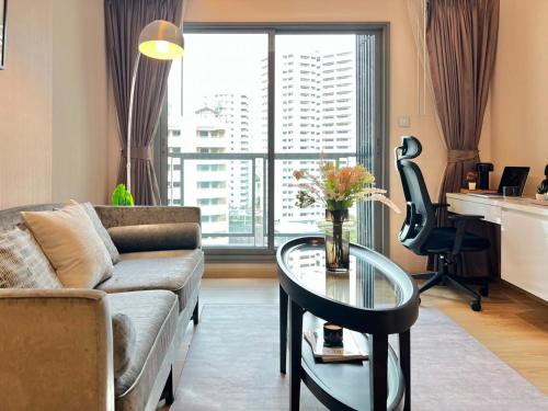 Stylish Modern 1BR Ultra Fast Wifi BTS Phrom Phong