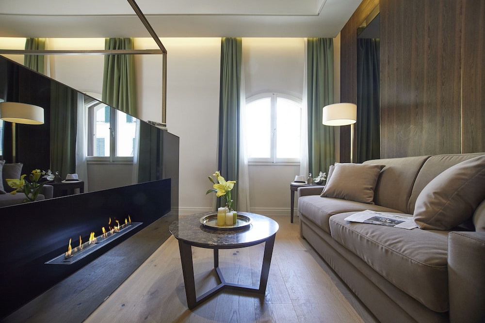 Messori Suites — 4-Star Luxury Hotel in Florence, Italy