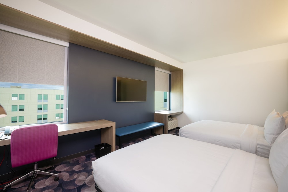 Aloft Austin Airport - photo 16