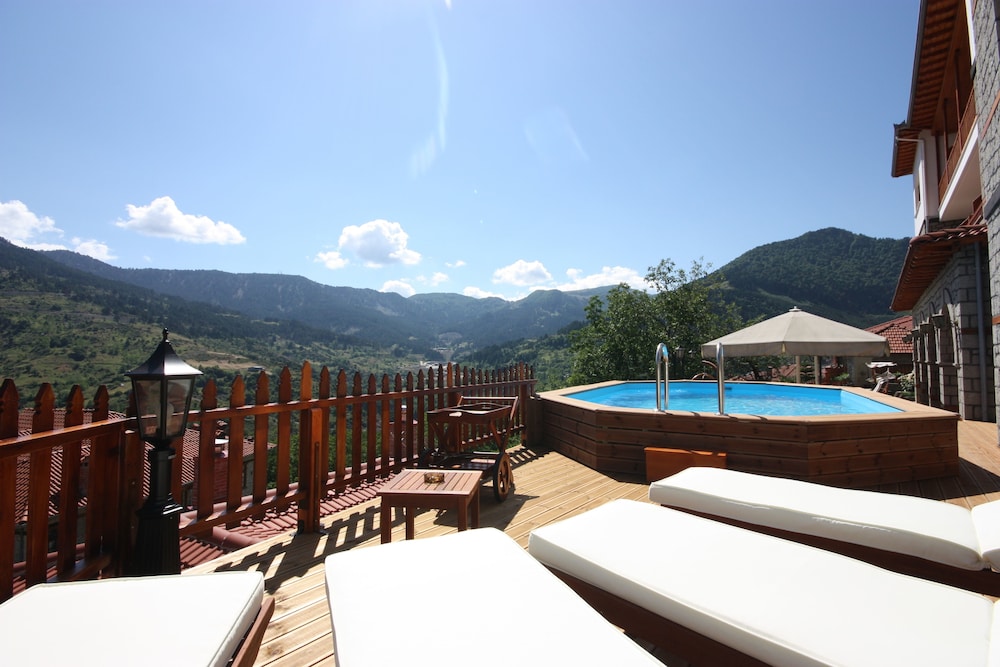 Archontiko Metsovou Boutique Hotel - carbon neutral hotel in Metsovo