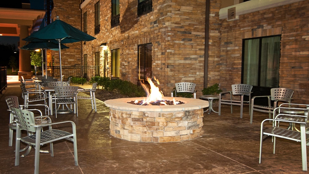Holiday Inn Express & Suites Wichita Northeast by IHG - photo 19