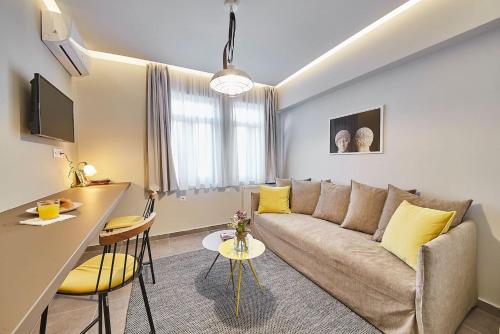 Live like a local in a Vintage 1bdr near Acropolis — 4-Star Luxury Hotel in Athens, Greece