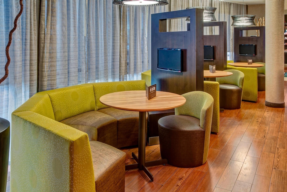 Courtyard by Marriott Alexandria - photo 24