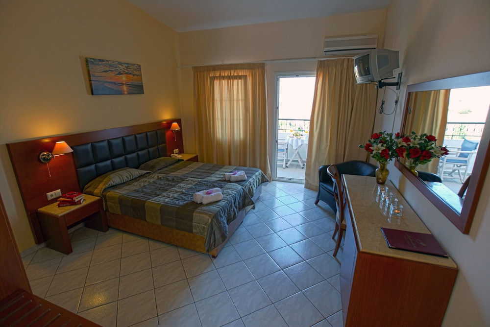 Belvedere Aeolis Hotel — Mithymna — photo 4