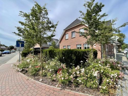 Haus Veronika rechts — 4-Star Luxury Hotel in Wyk Auf Foehr, Germany