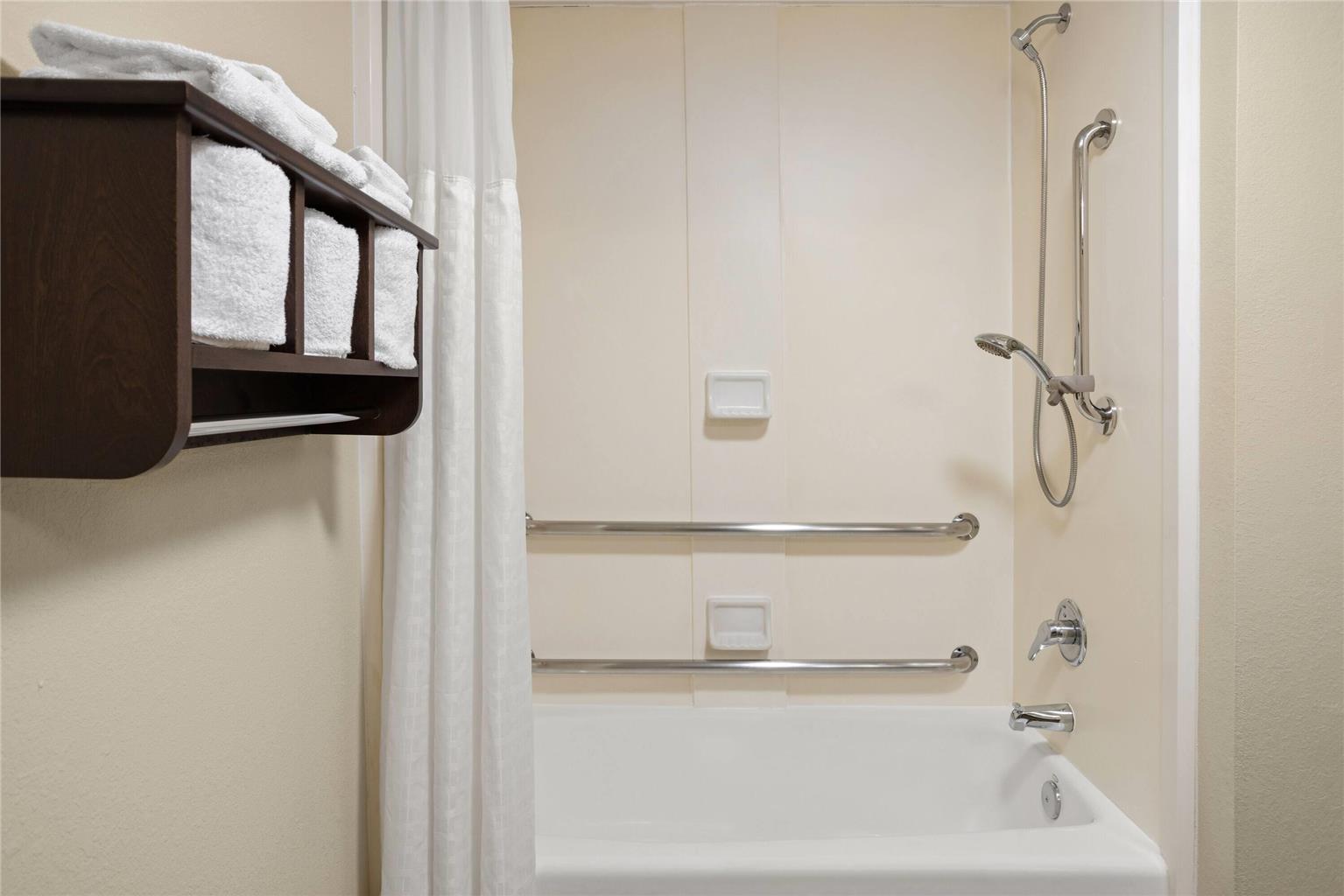 Wingate by Wyndham Buckhannon - photo 14