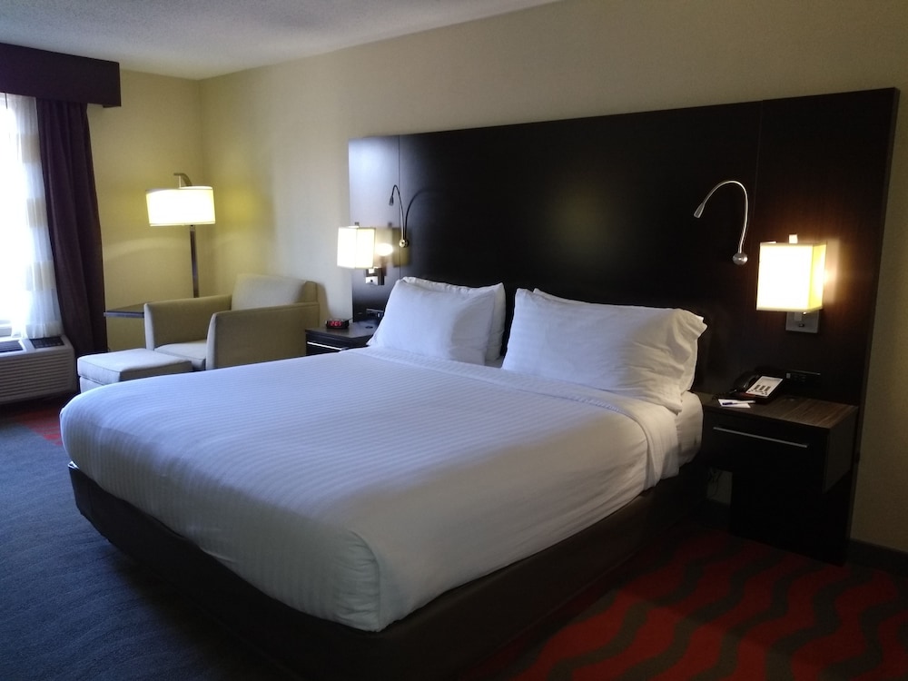 Holiday Inn Express Hotel & Suites Waterford by IHG - photo 31