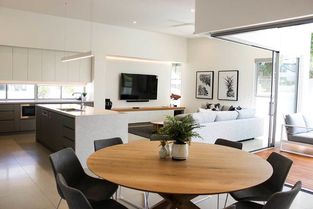 Fat Frog Beach Houses — 4-Star Luxury Hotel in Byron Bay, Australia