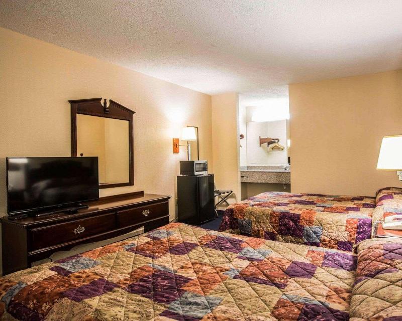 Rodeway Inn Phenix City Columbus - photo 32