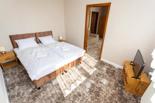 Hotel Trzy Podkowy — Biskupiec — photo 3