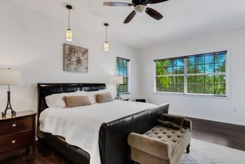 Siesta Key Marvel Pool SPA Deeded Beach Access - photo 25