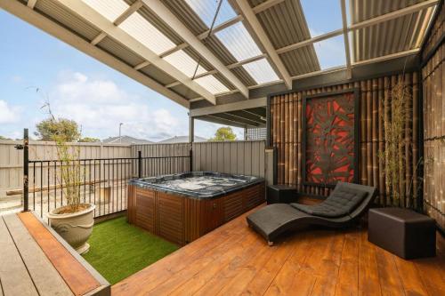 The Mansion in Cowes, Australia