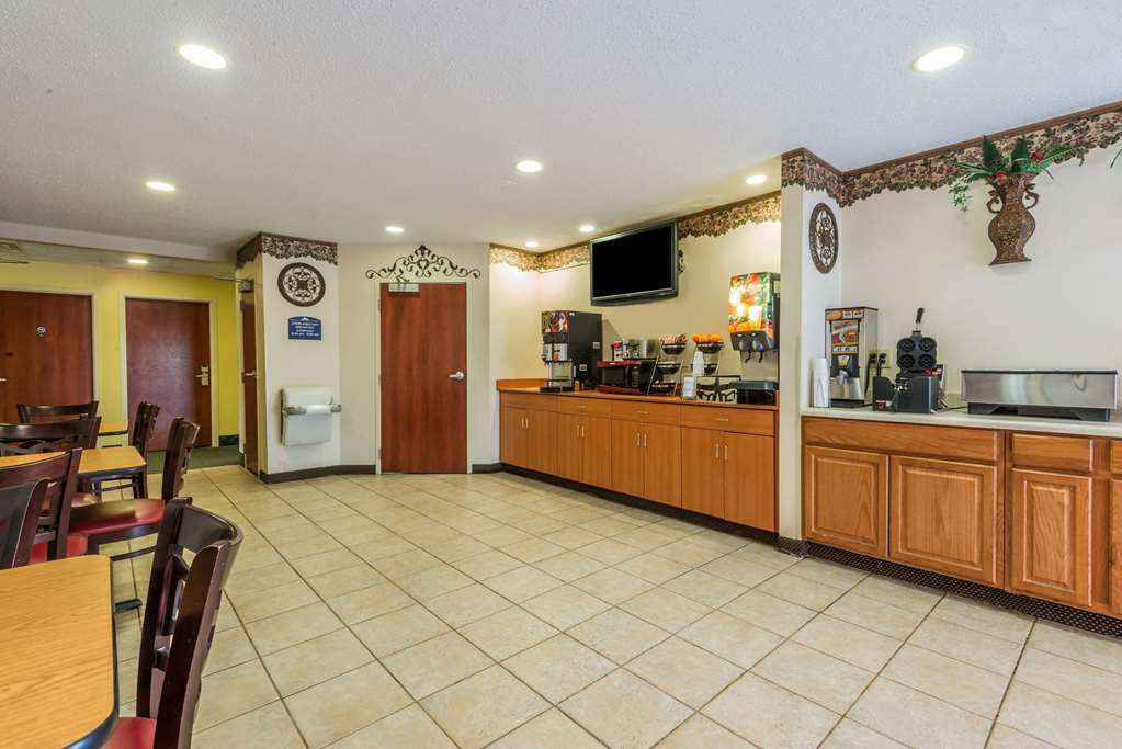 Microtel Inn & Suites by Wyndham Auburn - photo 14