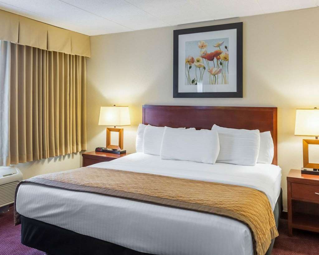 Clarion Hotel Somerset New Brunswick - photo 21