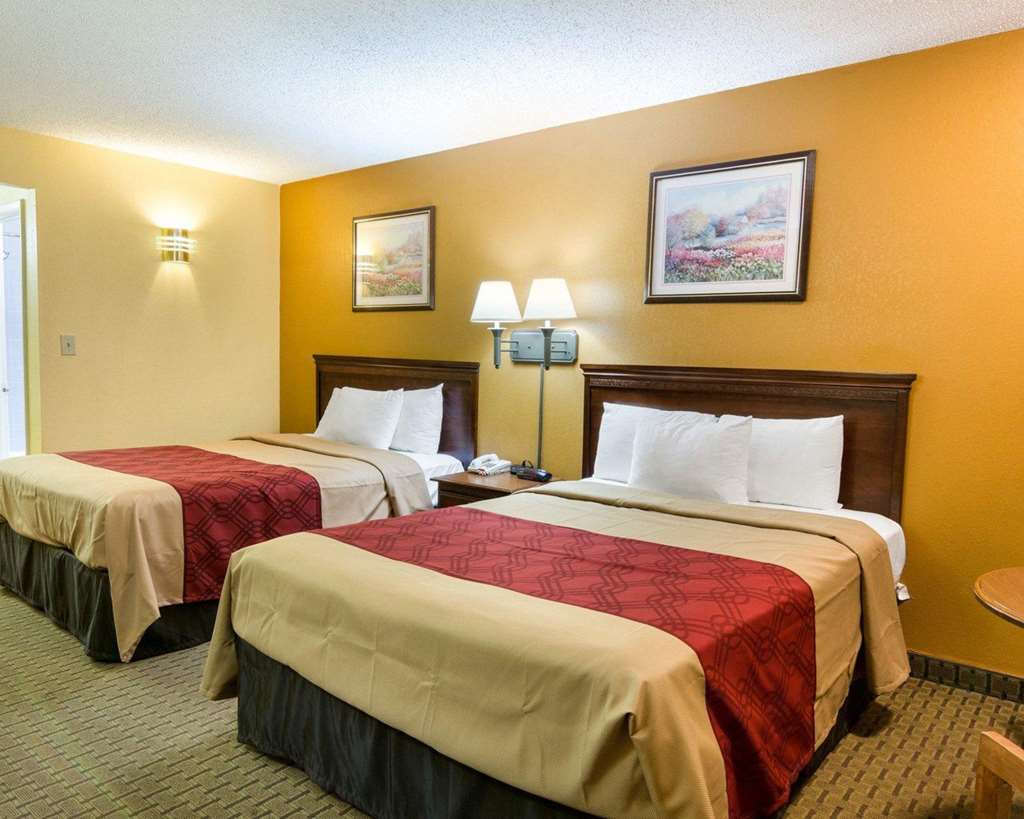 Econo Lodge Fredericksburg near I 95 - photo 21