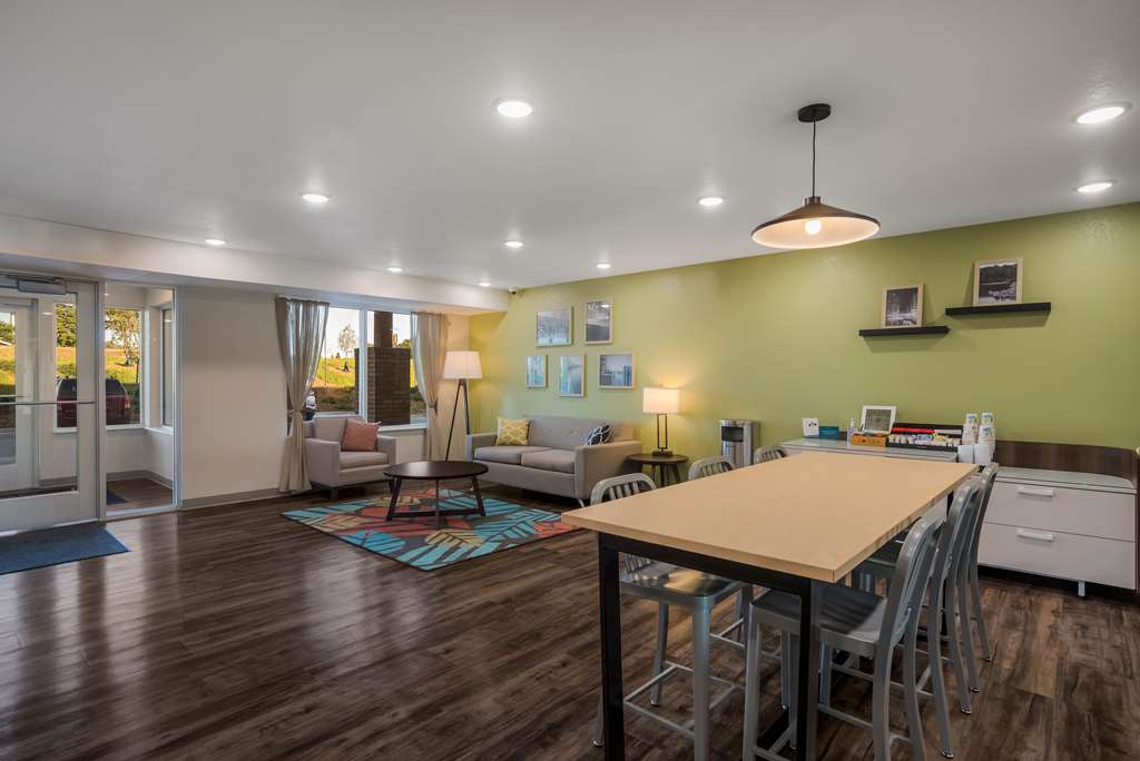Woodspring Suites Milwaukee Menomonee Falls - photo 14