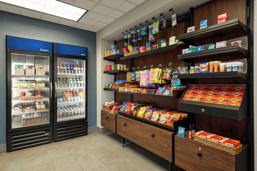 Hampton Inn & Suites San Marcos - photo 32