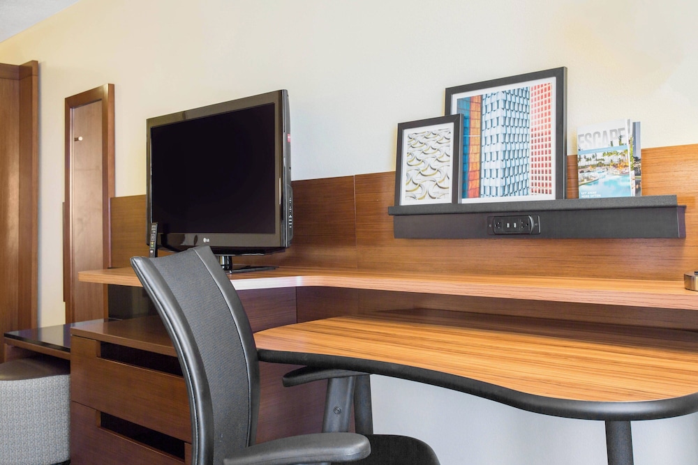 Fairfield Inn & Suites by Marriott Santa Fe - photo 7