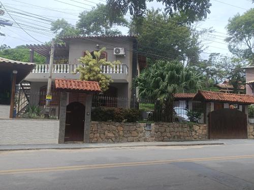 Estúdio Aconchegante no centro de Miguel Pereira in Miguel Pereira, Brasil