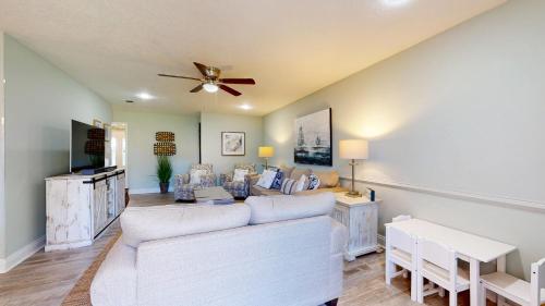 Augusta Village 523 - photo 16