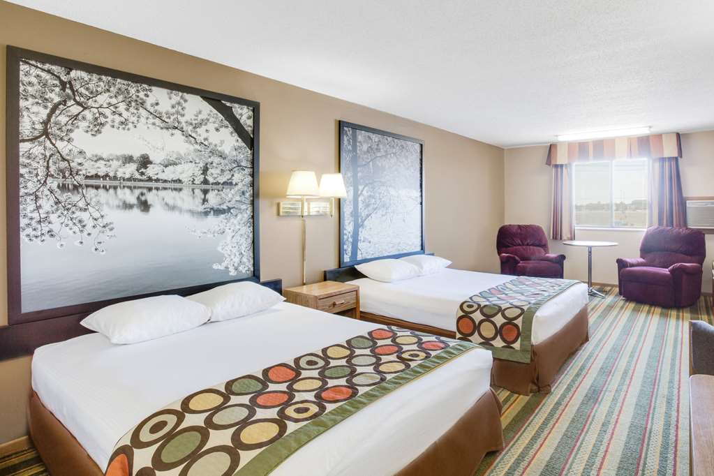 Super 8 by Wyndham Mitchell - photo 5